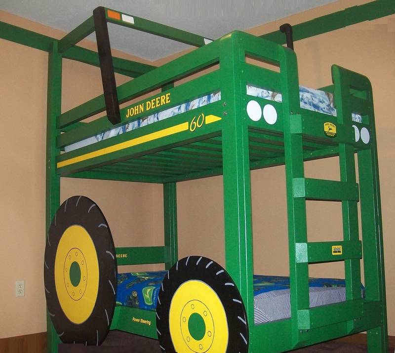 Shaun Bennett's tractor bunk bed