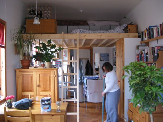 Studio Apartments with Loft Beds