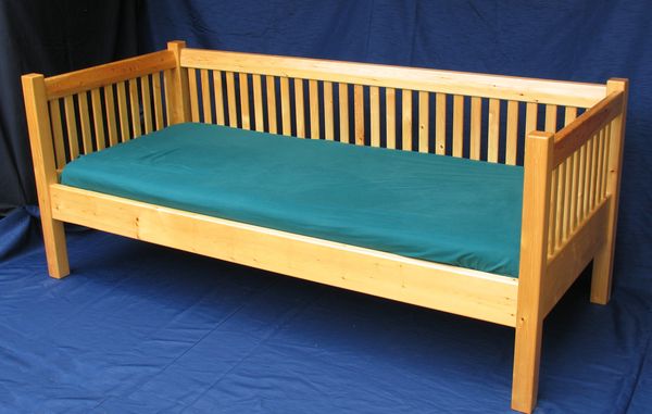 Narrow Daybed