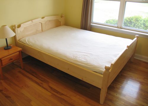  article is about a queen size bed I built from construction lumber
