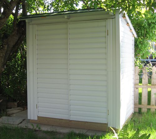How to make a small garden tool shed
