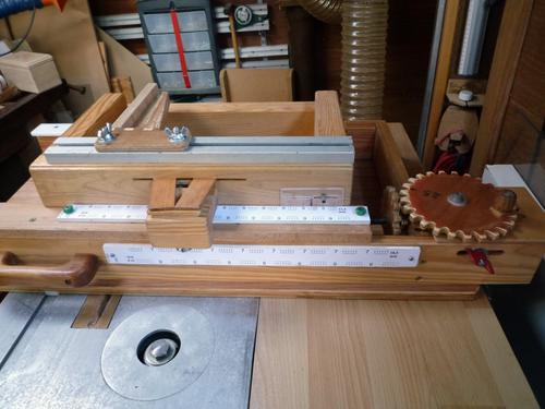 Jean-Yves's box joint jig