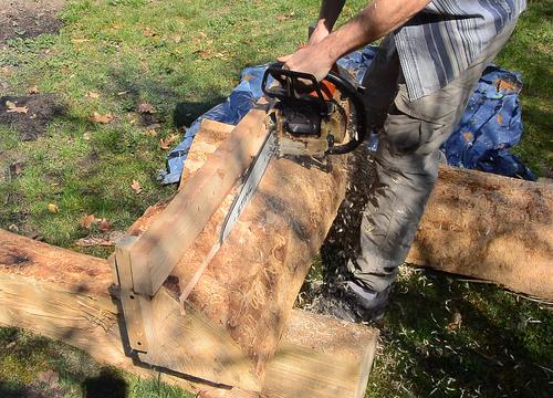 2x4 deals chainsaw mill