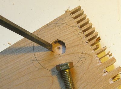 Making a featherboard hold down