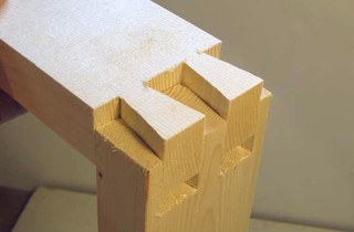Wood dovetail joinery