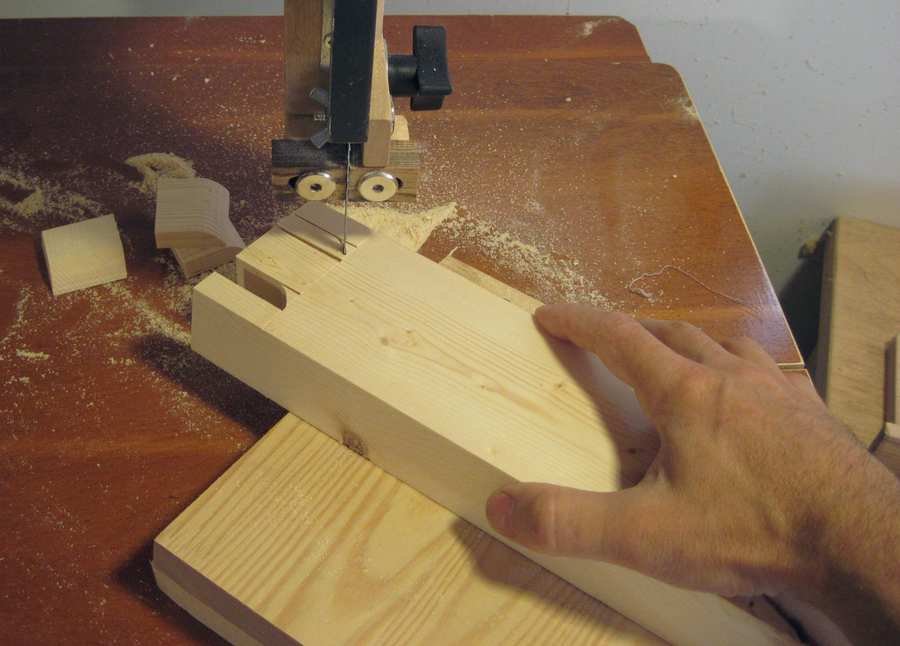 dovetail joints on the bandsaw Car Tuning