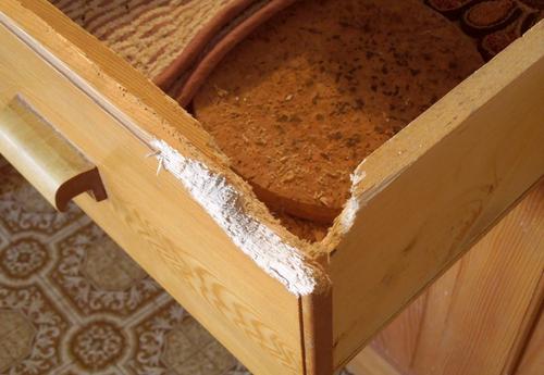 Repairing a drawer front