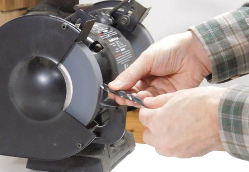 How to use a deals drill bit sharpener