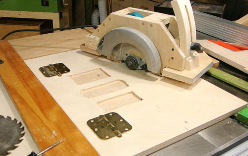 Table for circular on sale saw and router