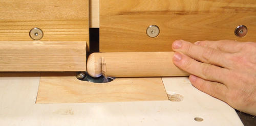 Double Duty Paper Towel Holder Woodworking Plan - WoodworkersWorkshop