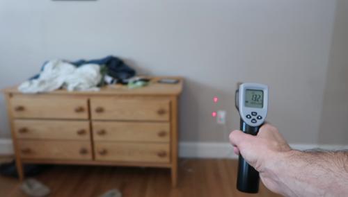 Measuring your house walls R-value with an infrared thermometer