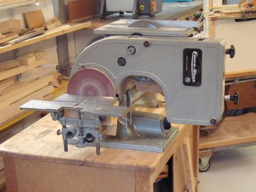 The main body tilts vertically for bandsawing, and horizontally for 