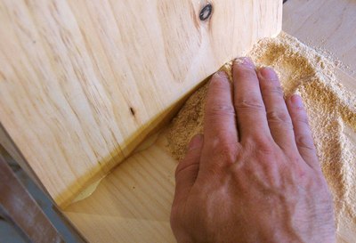 Cleaning up wood glue squeeze-out