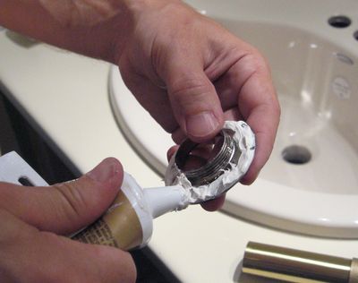 how to seal bathroom sink