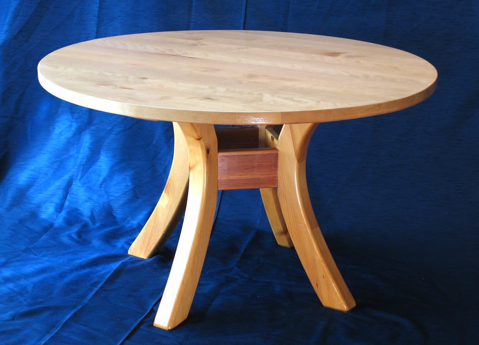 Building a Round Kitchen Table