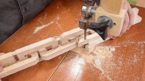 Carving a wooden chain with only power tools